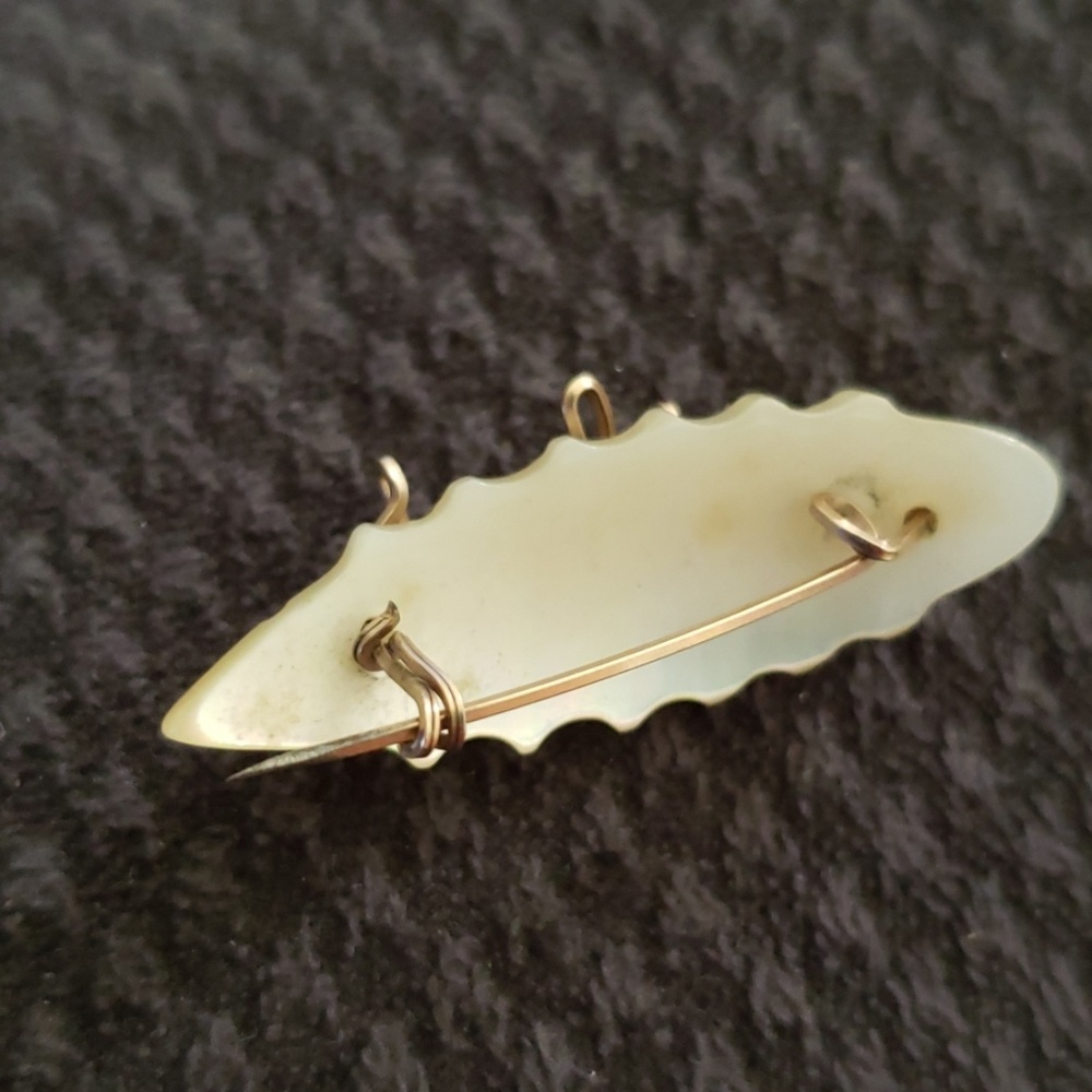 Handmade "Mother" Seashell Pin - Picture 3 of 4